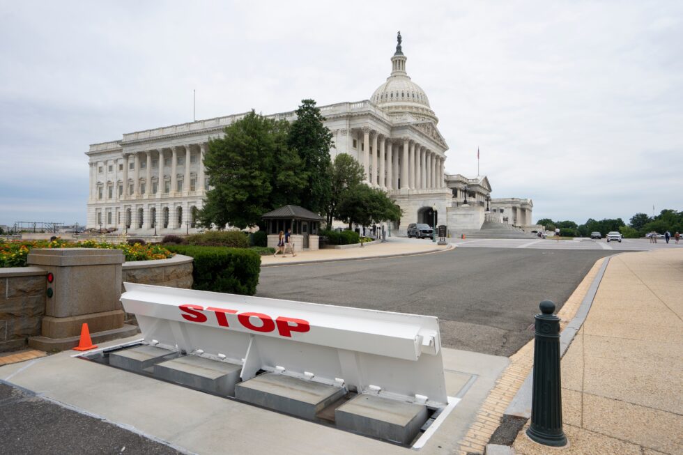 Delaware man crashes car into barricades near US Capitol, then shoots himself in the head