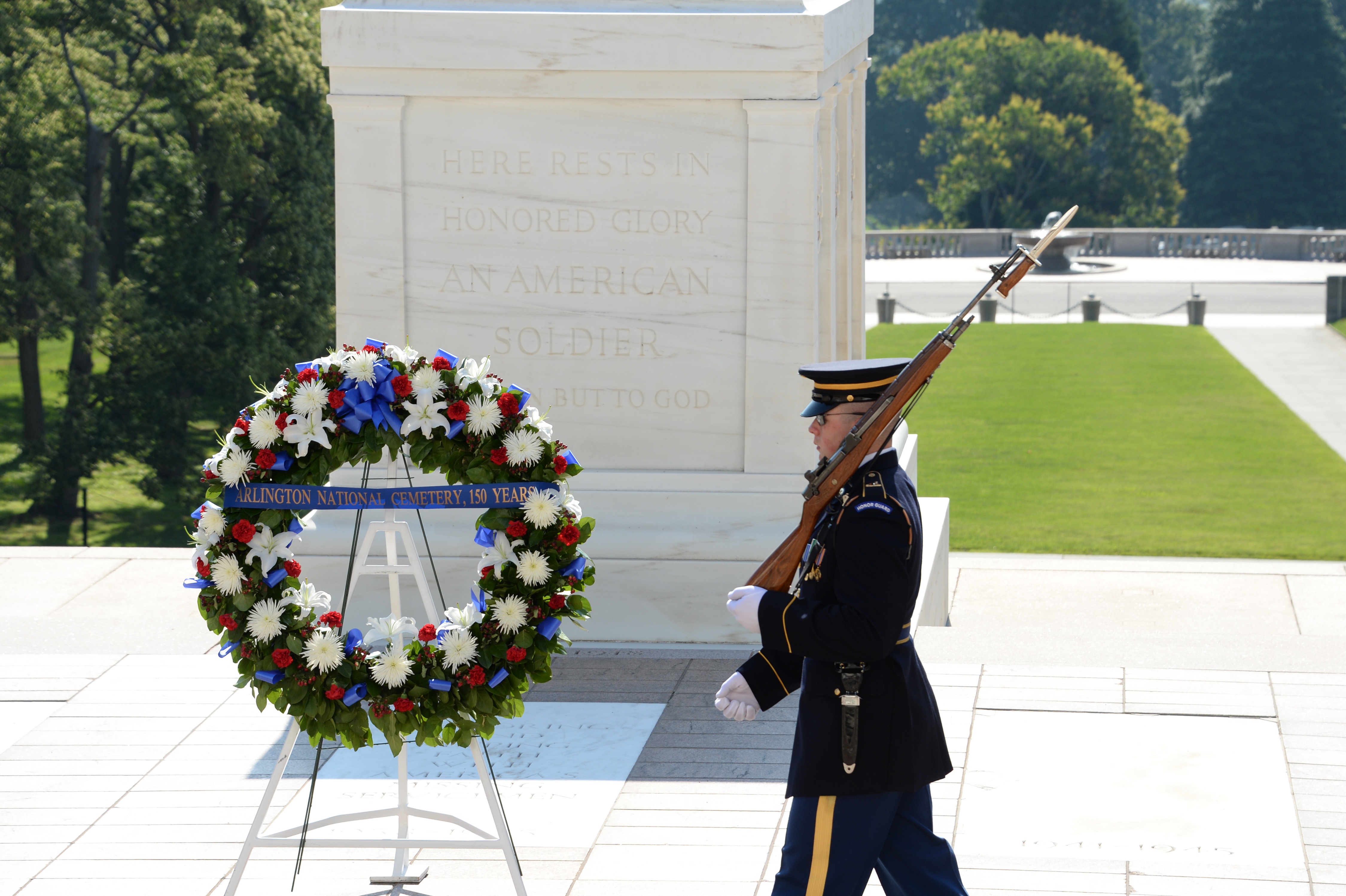 Members of Trump's staff have physical altercation at Arlington National Cemetery